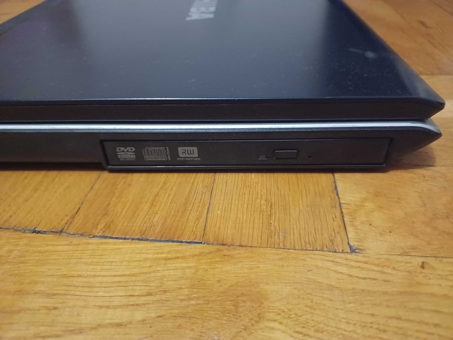 Toshina Satelite 14'' Intel Pentium 1.46GHz / 1GB Ram / 120GB Hdd