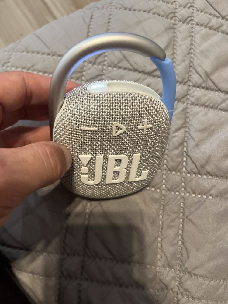 Coluna JBL praticamente nova