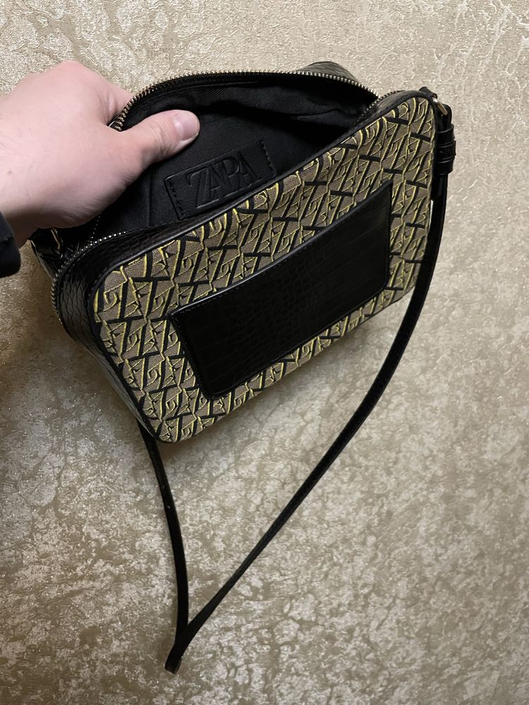 Zara Animal Print Logo Embossed Crossbody Bag сумка