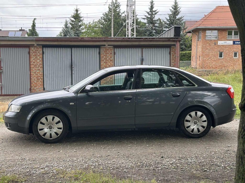 Ładna Audi A4 B6 z gazem 2.4 klimatronik