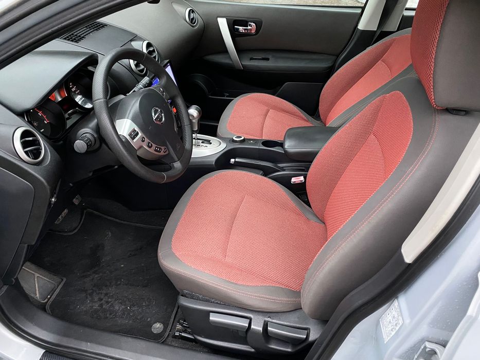 Nissan Qashqai 2.0 4x4 AUTOMAT, kamera cofania, panorama, super stan