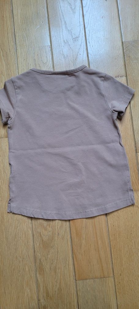 T-shirt dziewczęcy.