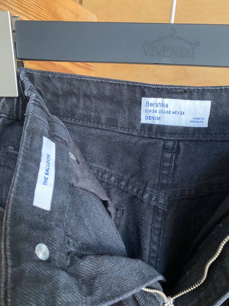 Жіночі джинси Bershka | Чорні | Розмір EUR 34