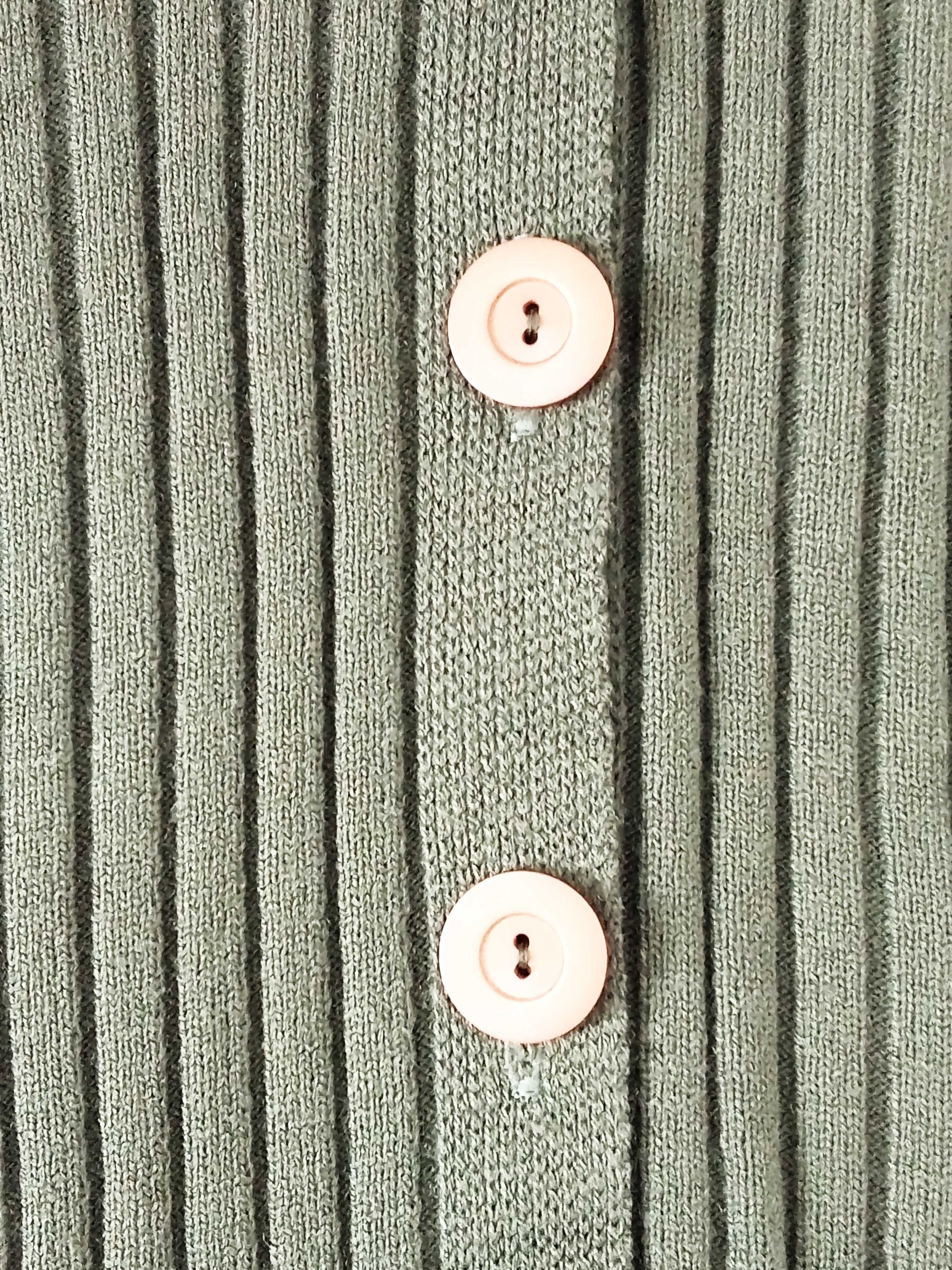płaszcz z dzianiny długi sweter sukienka khaki zielona z kapturem