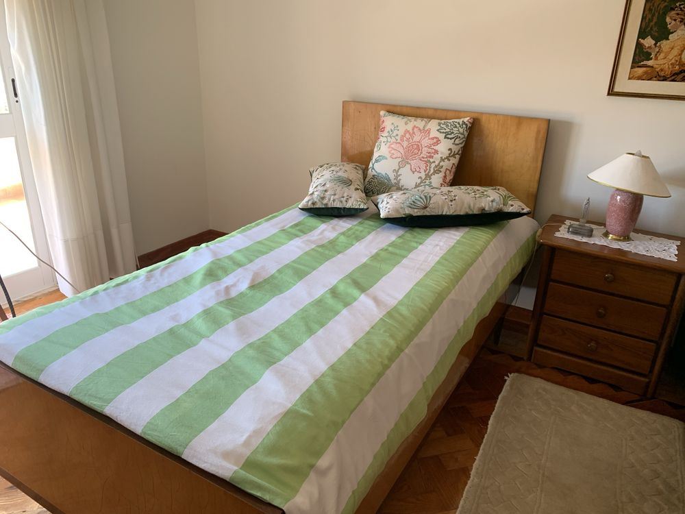 Cama Individual OLAIO com colchão