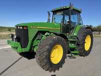 Трактор John Deere 8100