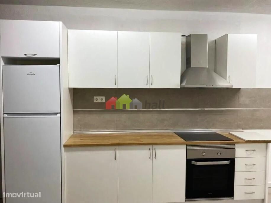 Apartamento T2 - na sub-cave - Setúbal
