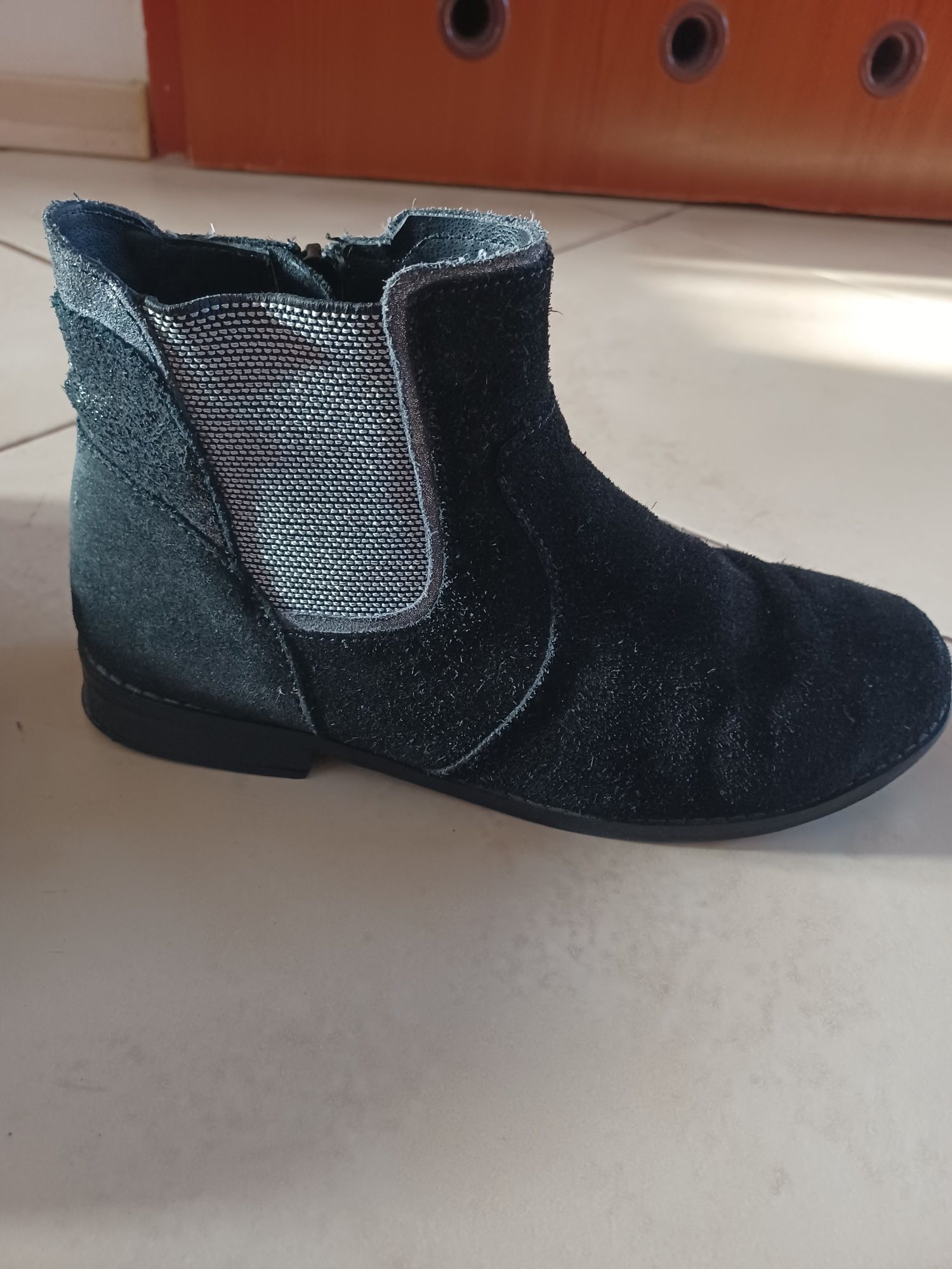 Buty jesień wiosna  sztyblety Reserved skórzane 35 dziewczynka