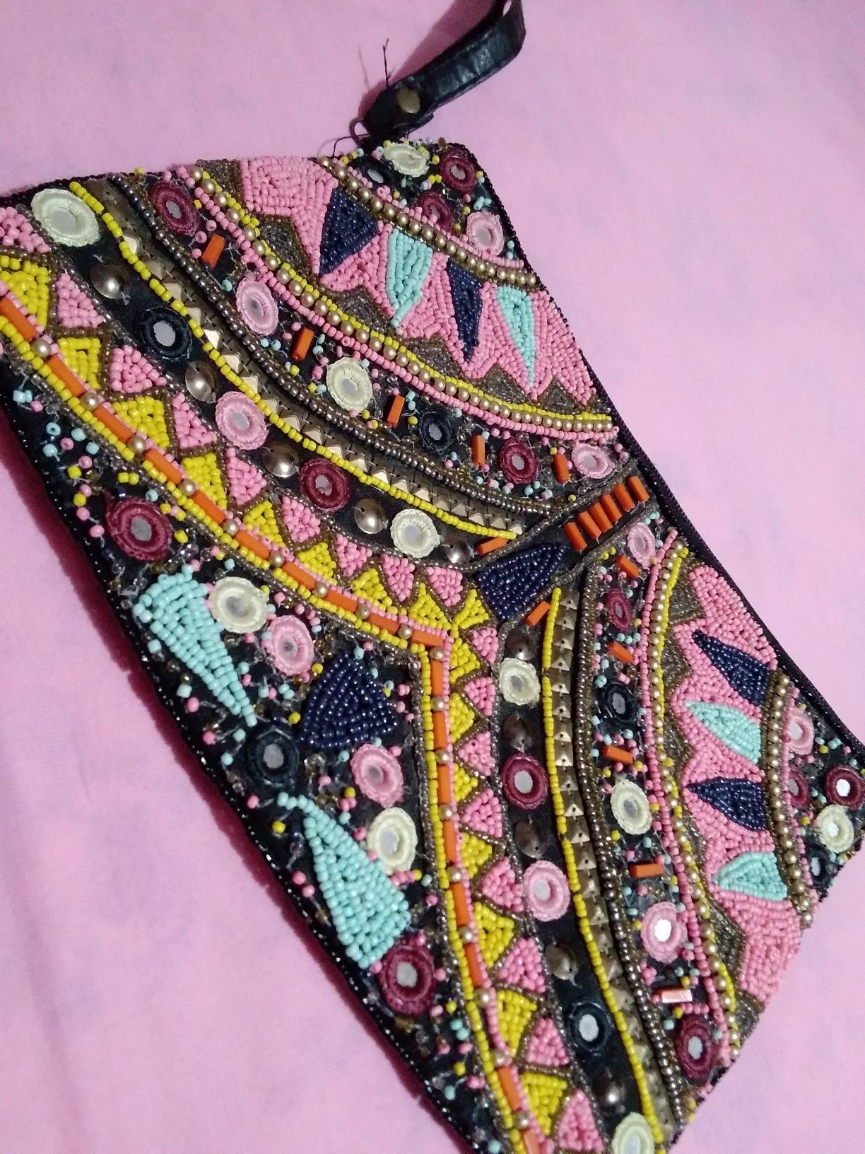 Clutch missangas 27x9cm