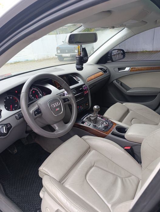 Автомобіль Ауді А4