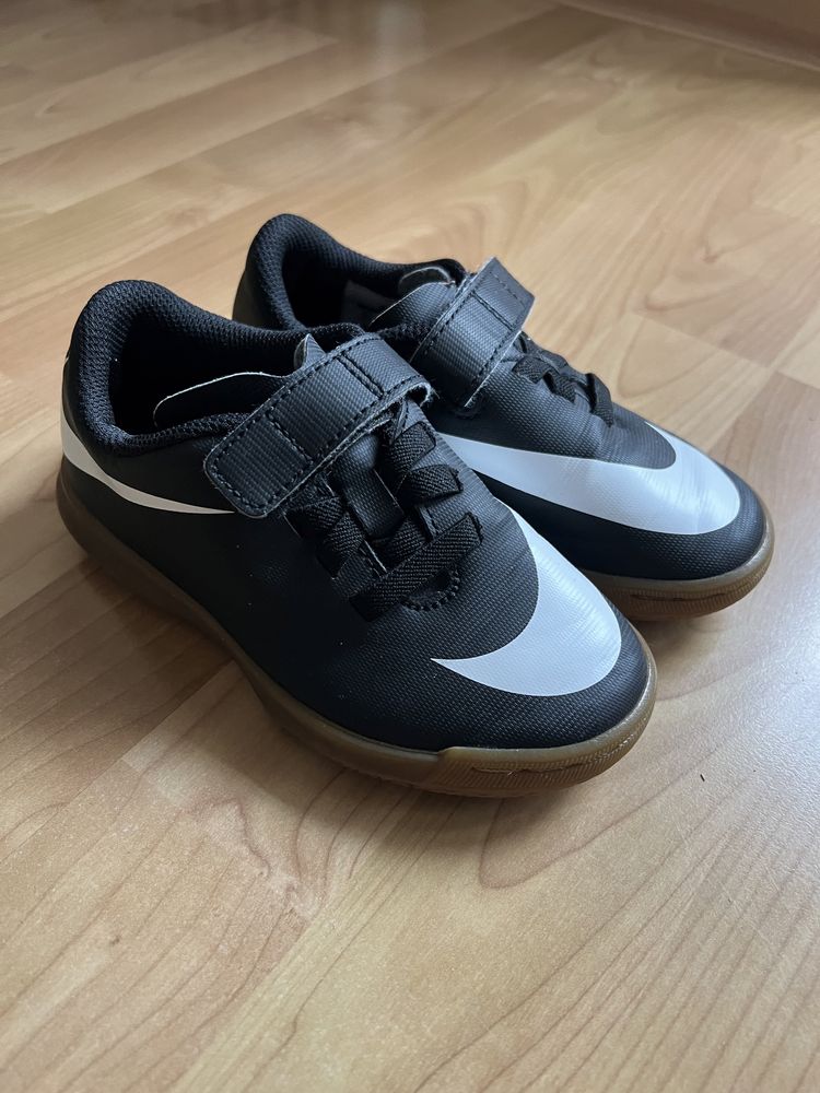 Копочки,бутсы,кроссовки Nike оригинал