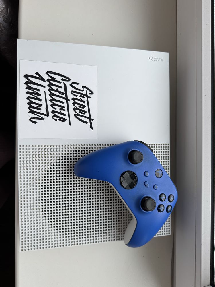 Консоль / приставка Xbox one s