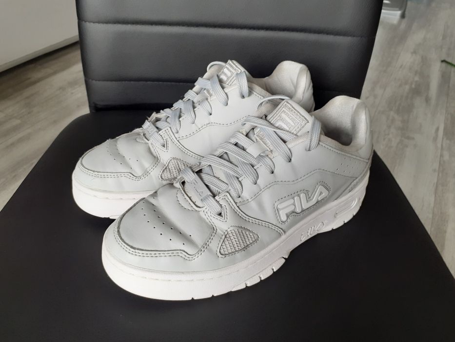 Кроссовки женские Fila р.36 стелька 23.2 см оригинал