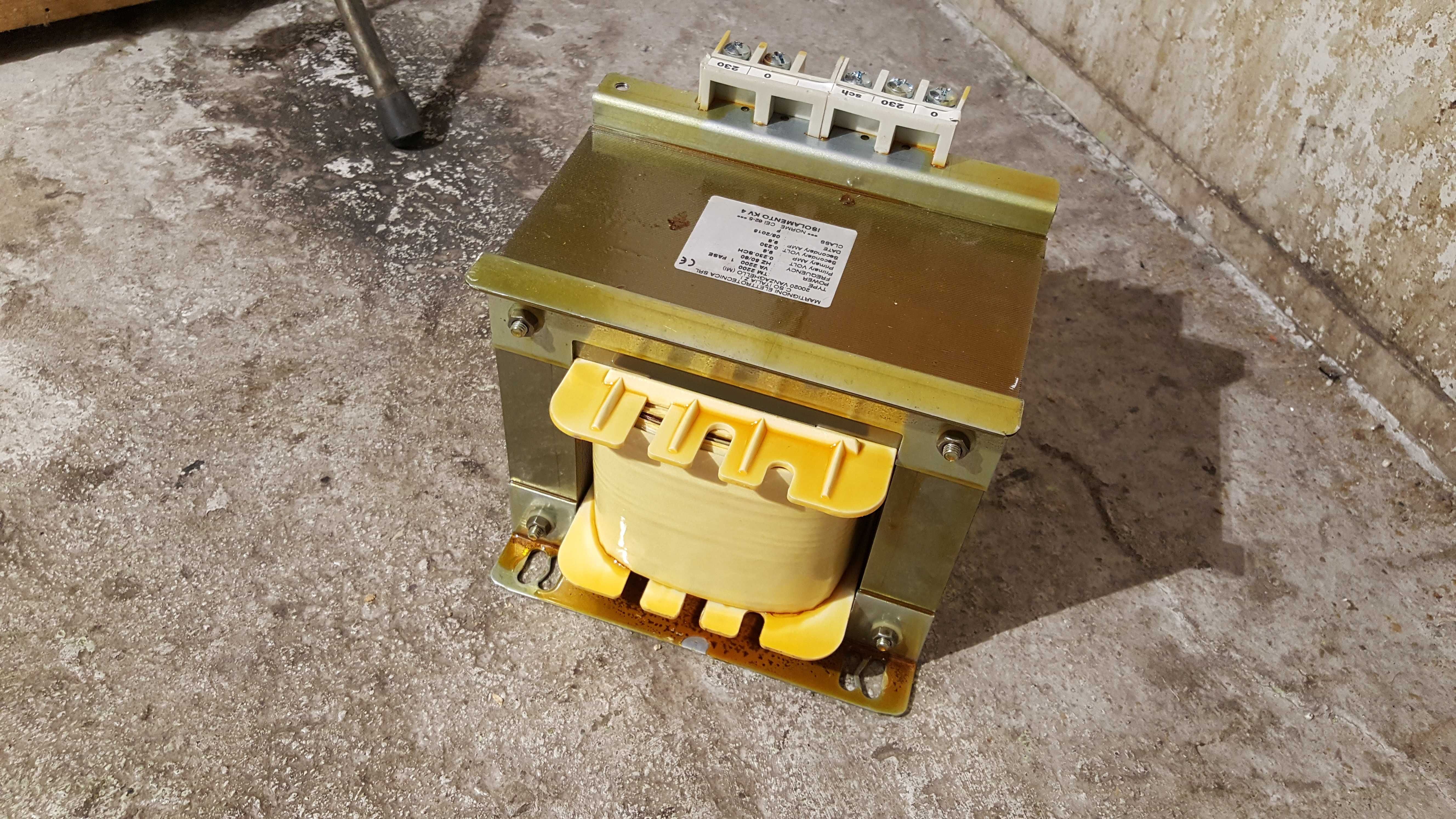Transformator TM 2200