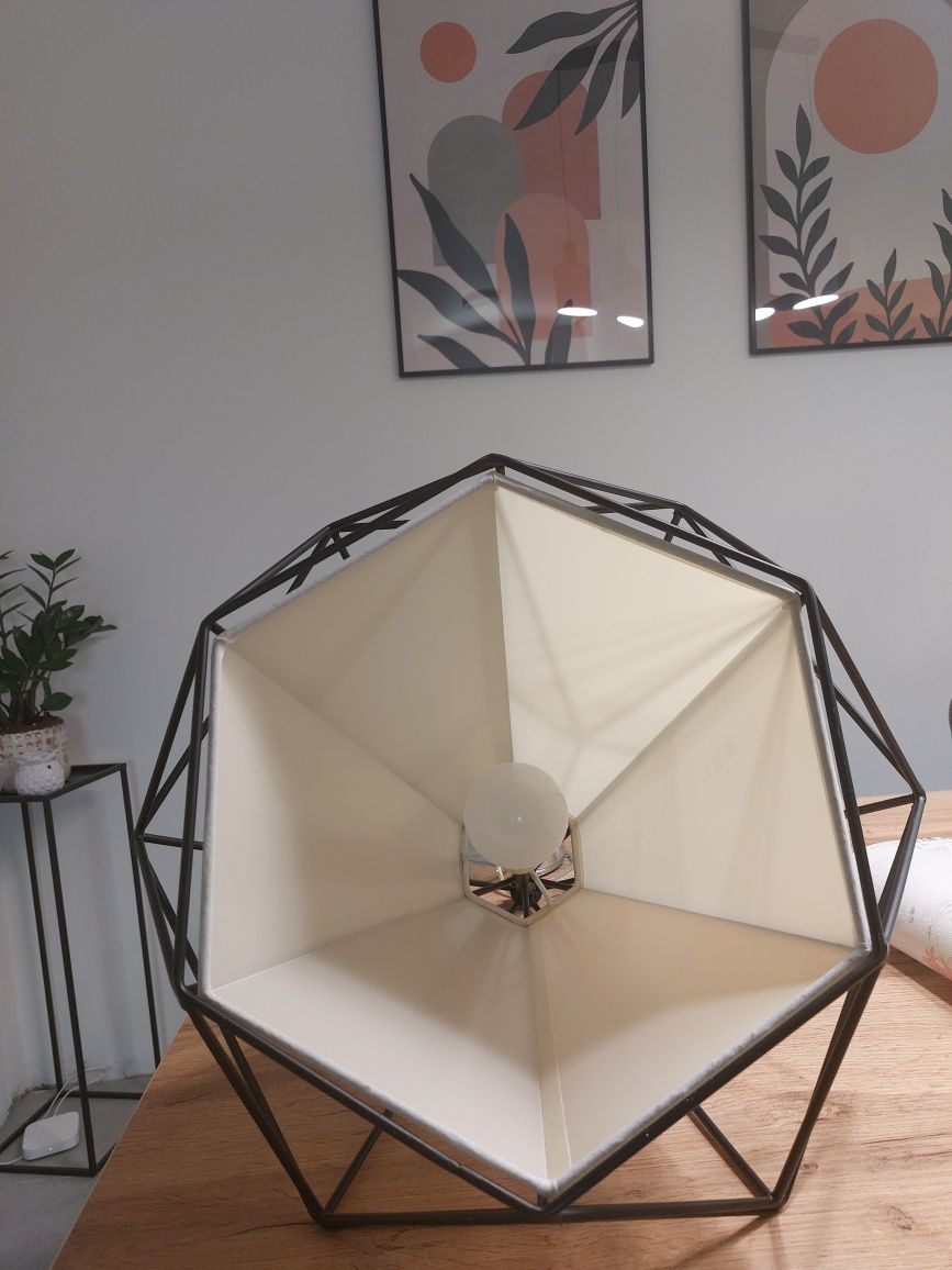 Czarna lampa wisząca LOFT