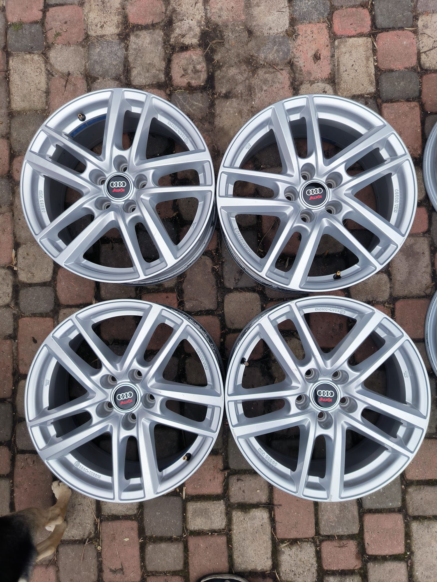Felgi aluminiowe 17 Audi A4 A5 A6 A8 Q2 Q3 Q5 5x112
