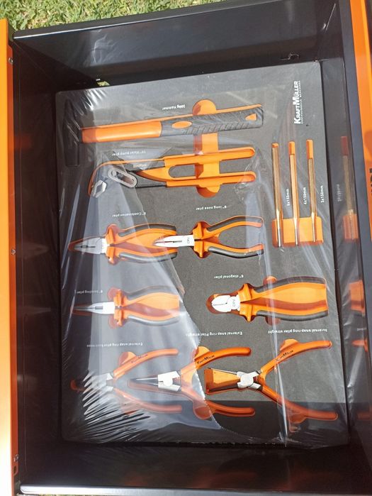Carrinhos de ferramentas Kraft Muller 7 gavetas 6 cheias com