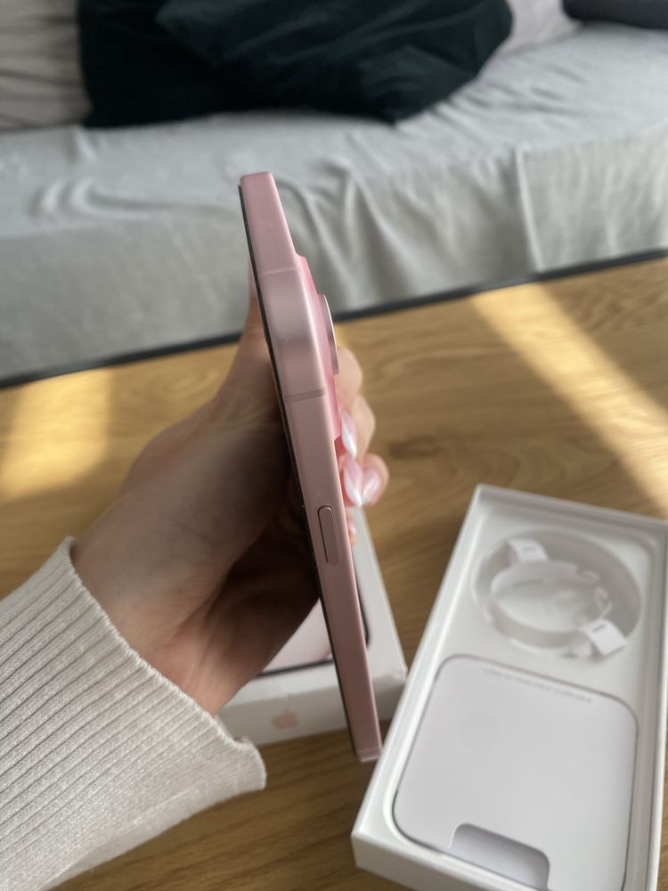 Iphone 15 plus / gwarancja do sierpnia