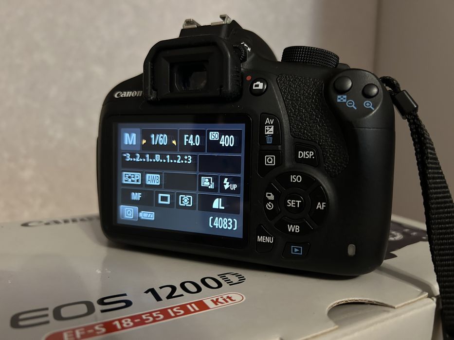 Продам Canon 1200d