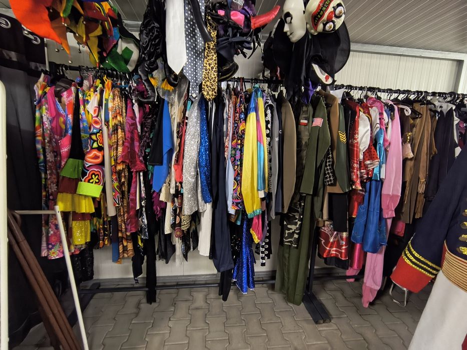 Sprzedam wypożyczalnie strojów dla dzieci i dorosłych