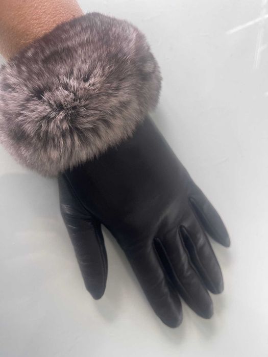 Luvas de pele preta de senhora