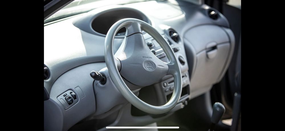 Toyota Yaris 1.0 VVTI