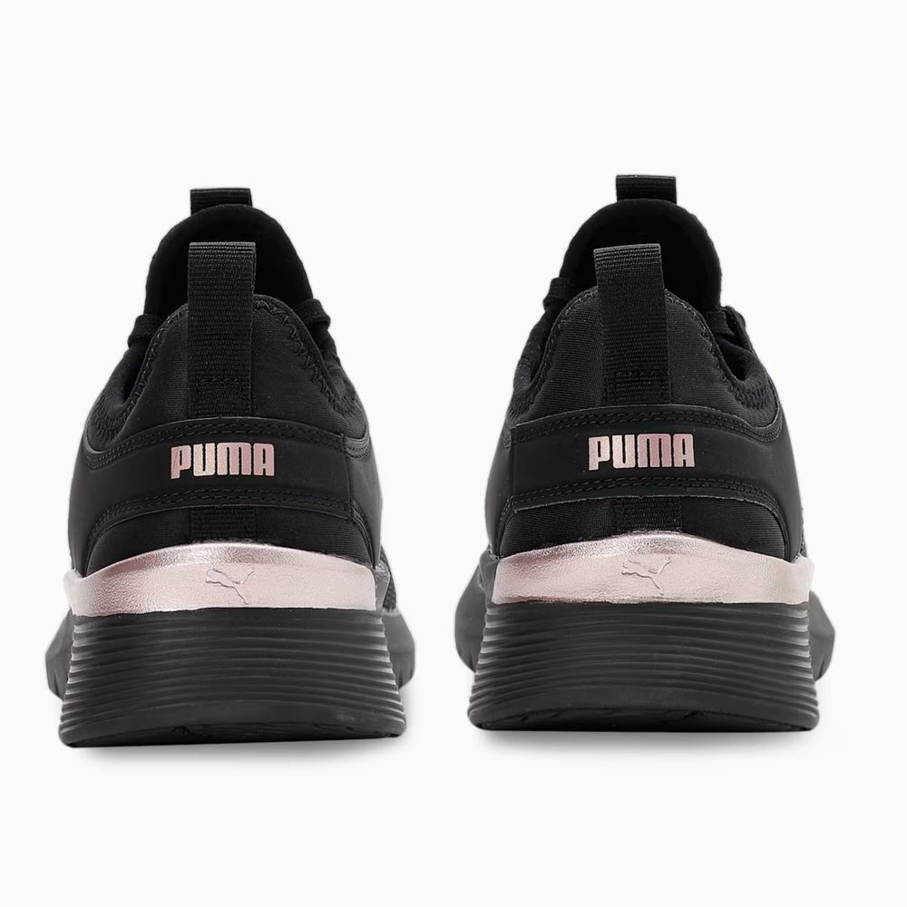 Нові кросівки Пума