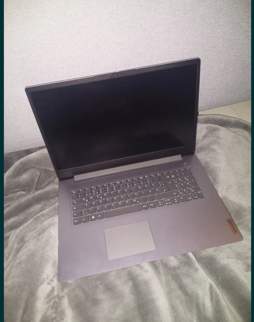 Laptop Lenovo IdeaPad 3 17ALC6 17,3 " AMD Ryzen 5 8 GB / 512 GB szary