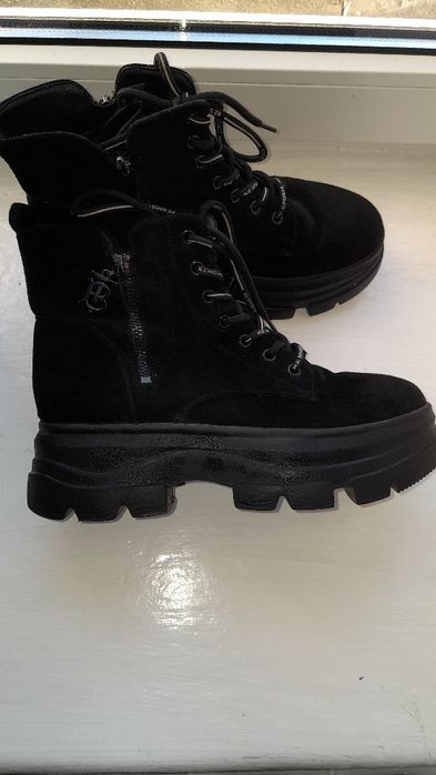 Ботінки жіночі осінні