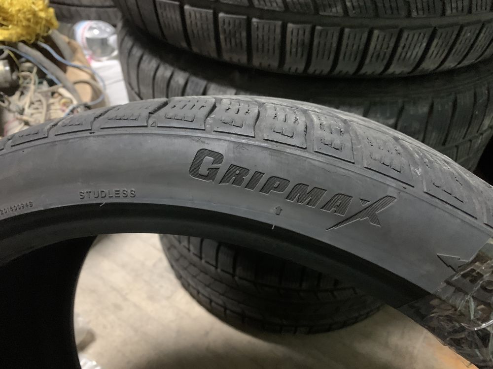 295/30 R22 Gripmax status pro winter