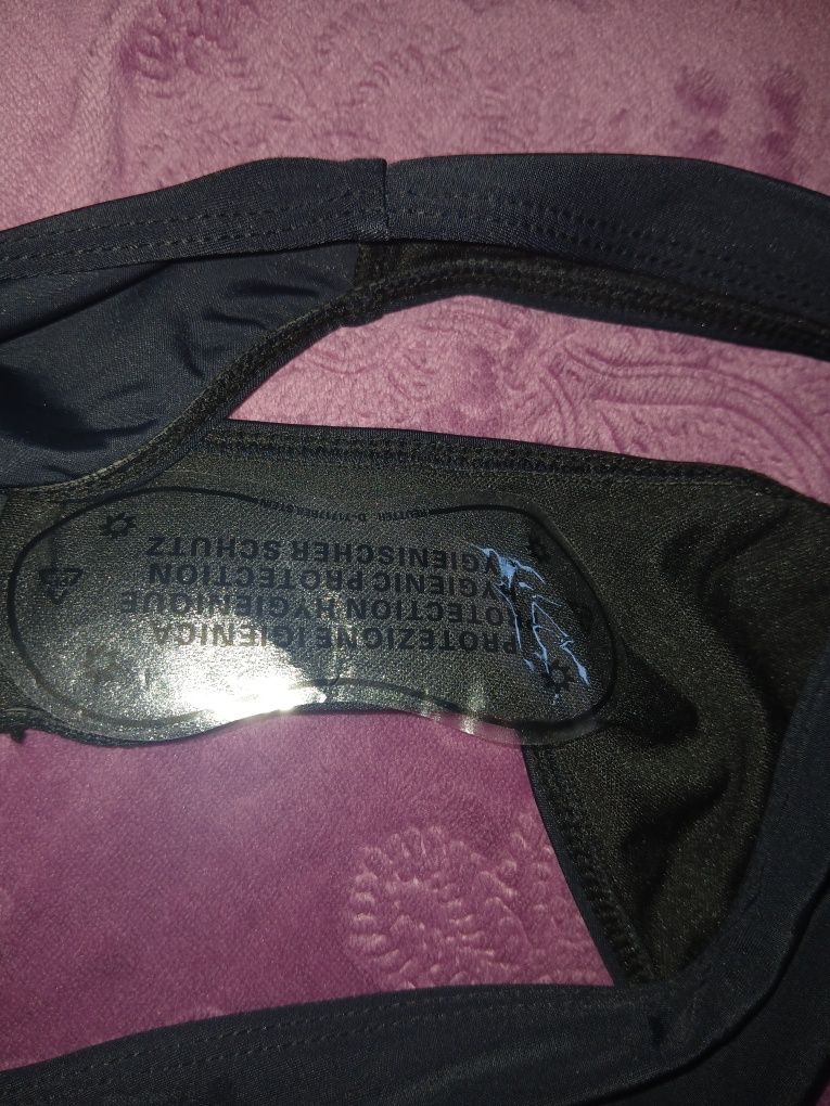 Kostium kąpielowy z perełkami