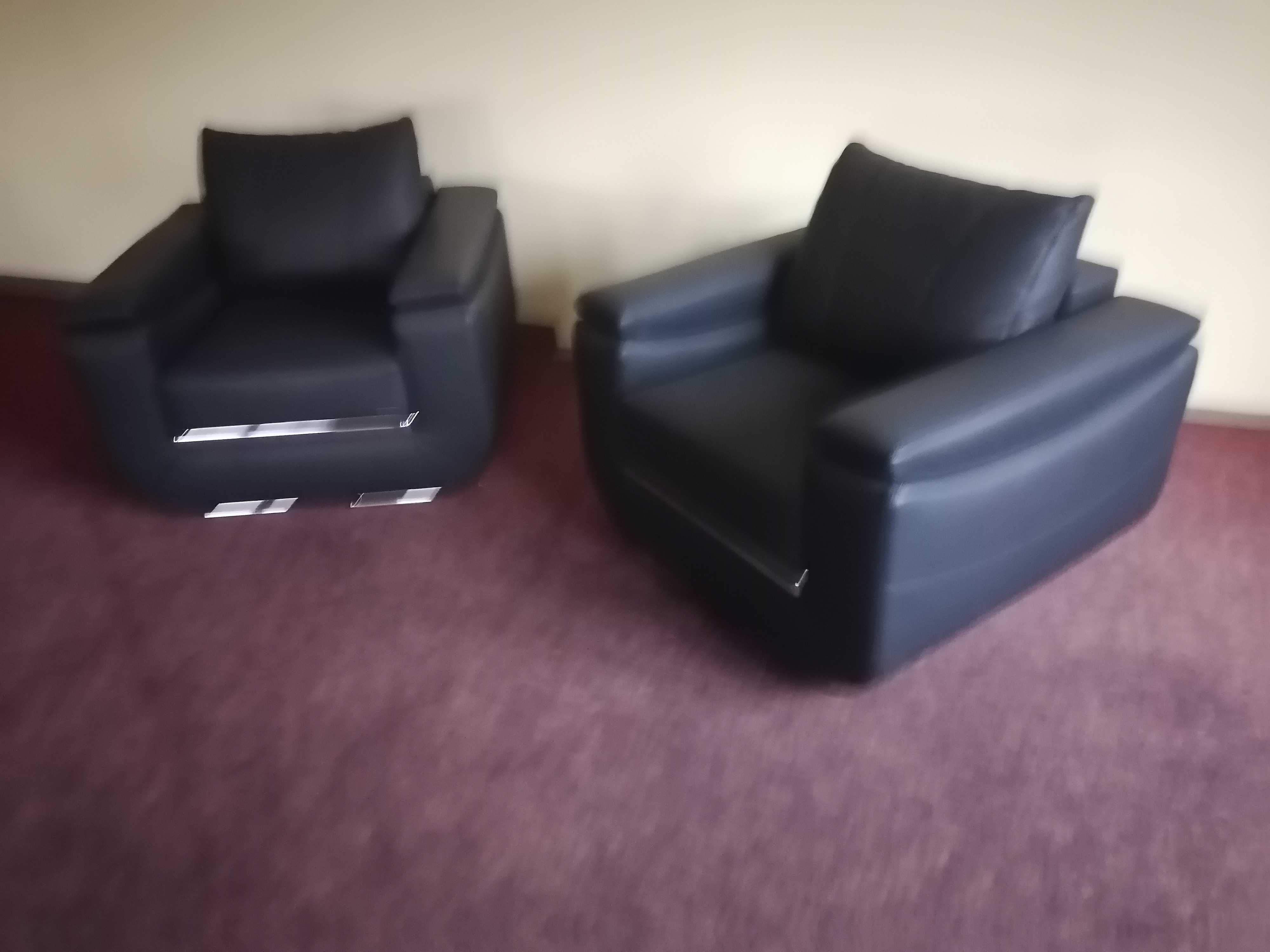Fotel dwa fotele nowe z likwidacji sklepu