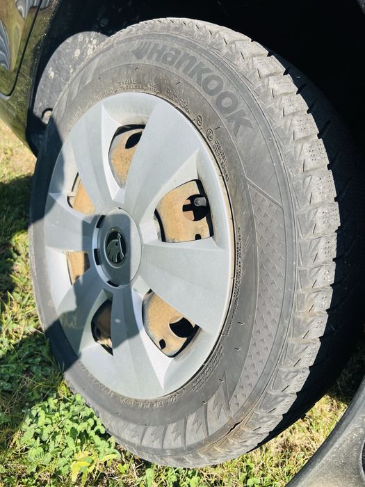 Диски с резиной и колпаками 5-100 r 15 , 185/65