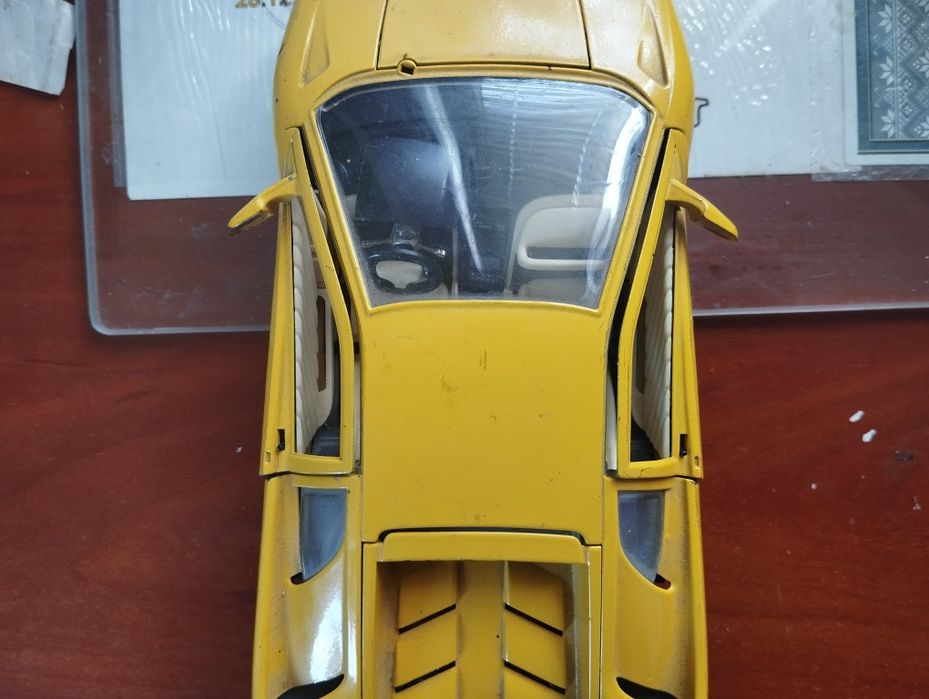 Продам модель машины Lamborghini Diablo (1990) Burago 1:18