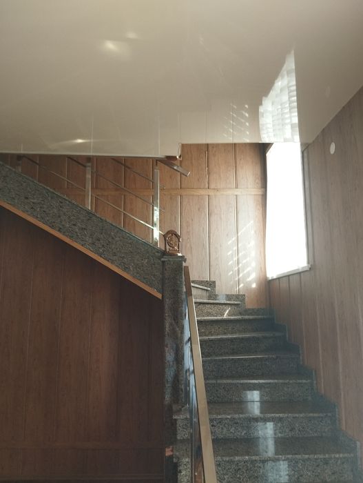 Продам 2 поверховий будинок Нововодолазький район  з Евроремонтом