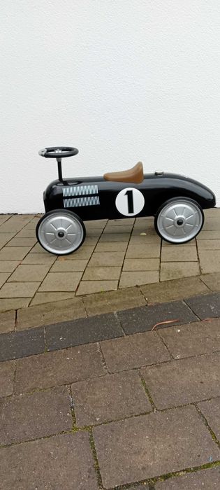 Samochodzik biegowy retro