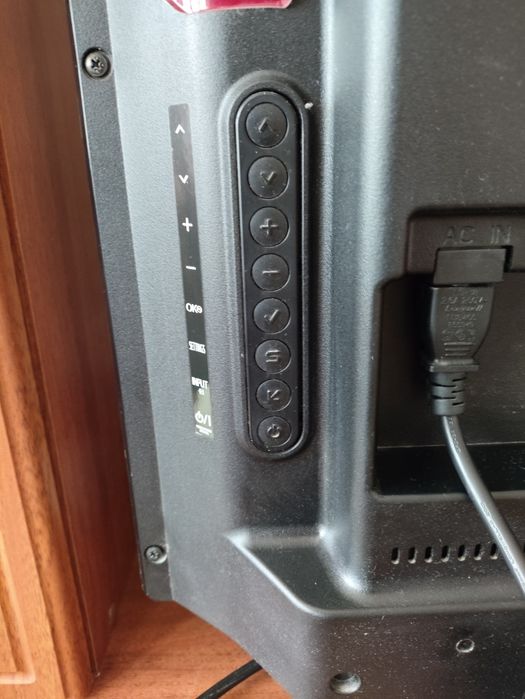 Продам Телевізор LG32LN570V