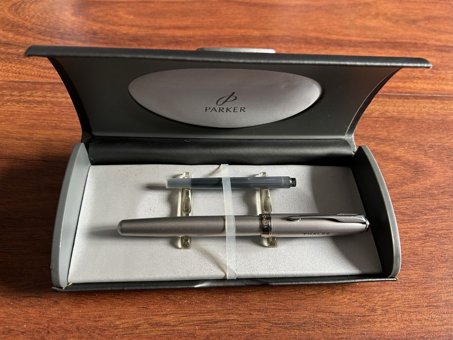 Caneta Parker Thales