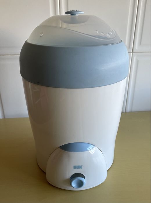 Esterilizador de biberões NUK