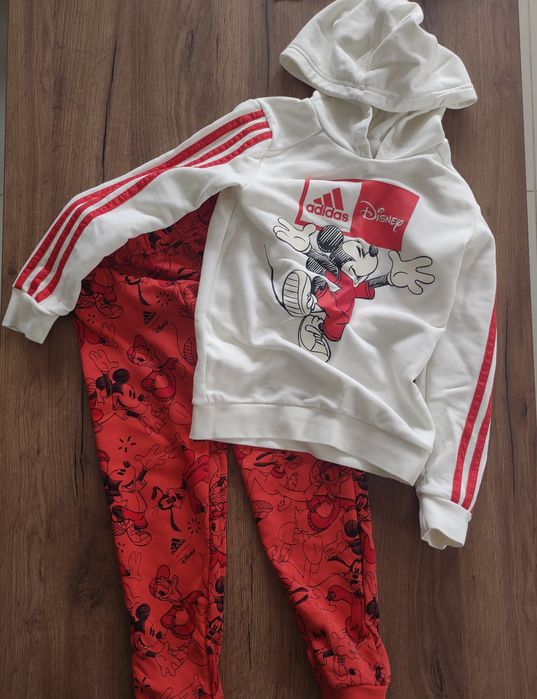 Adidas Disney dres