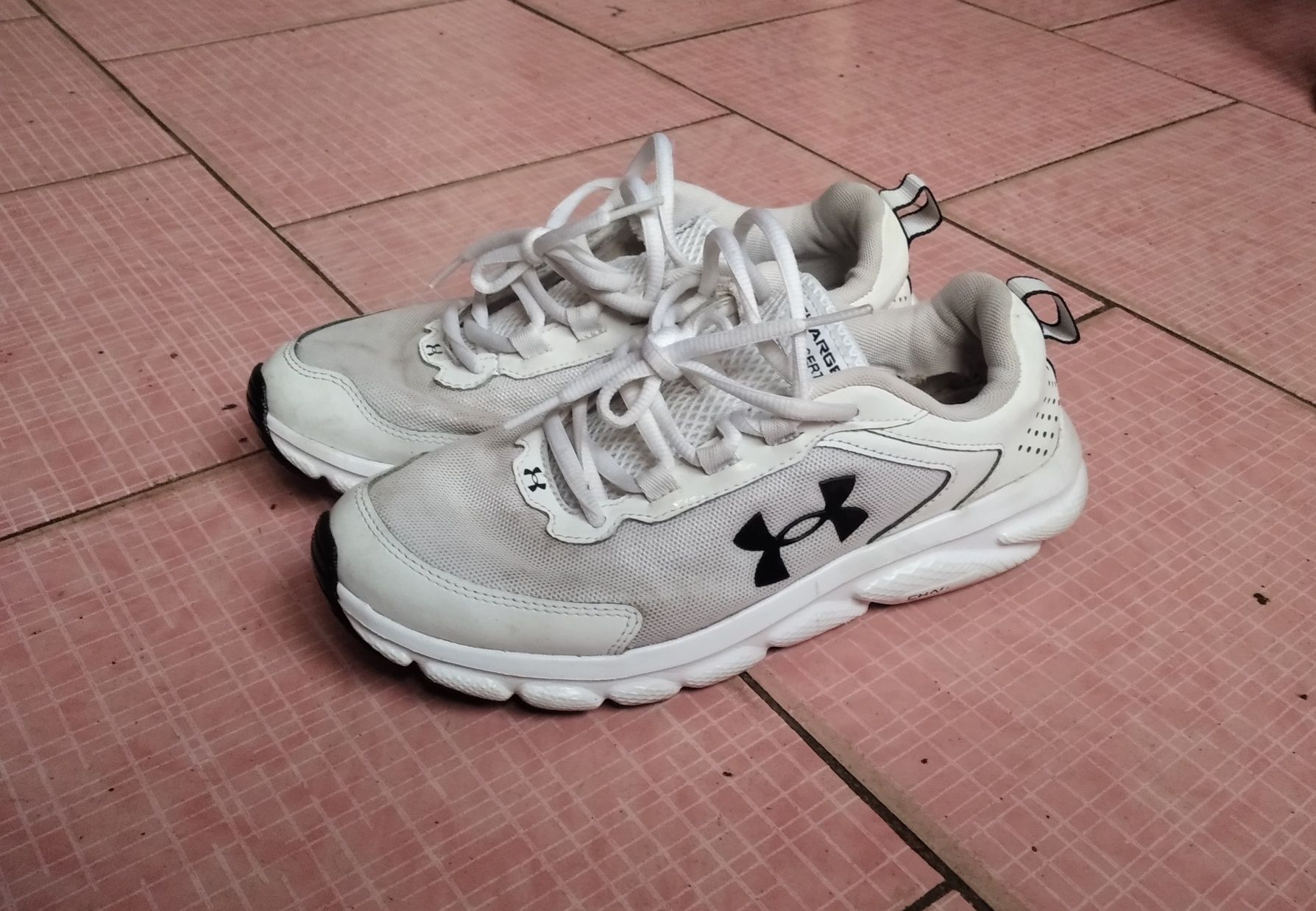Кросівки Under Armour 38 розмiр