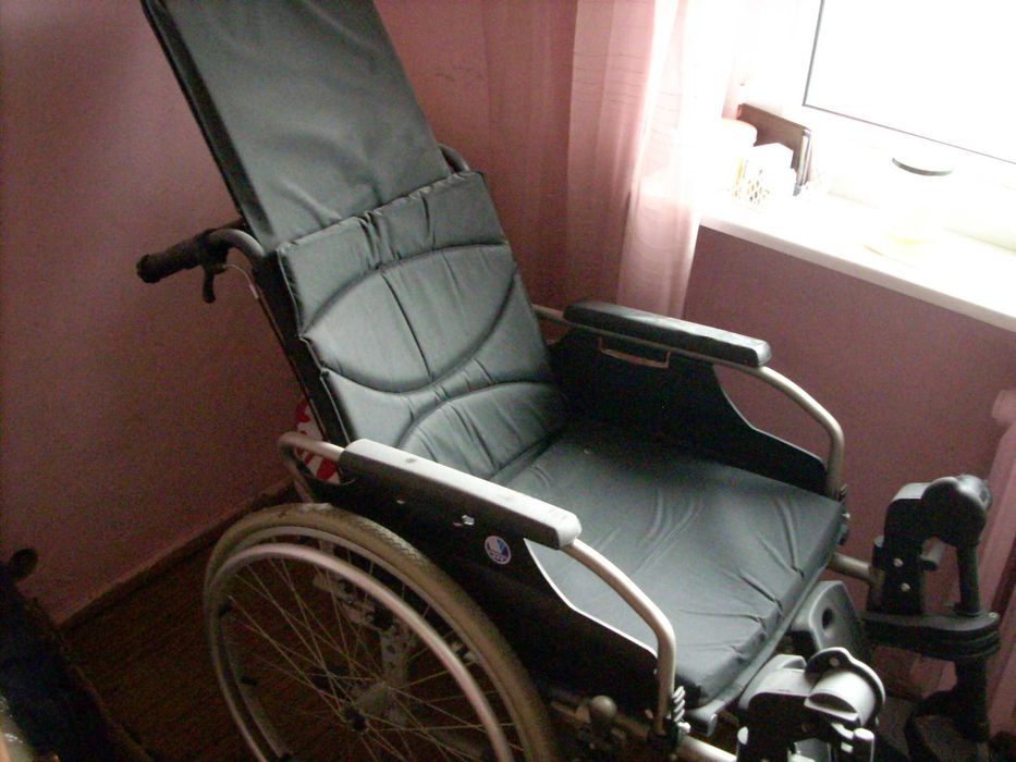 Wózek inwalidzki składany VERMEIREN V300 30 st. Komfort