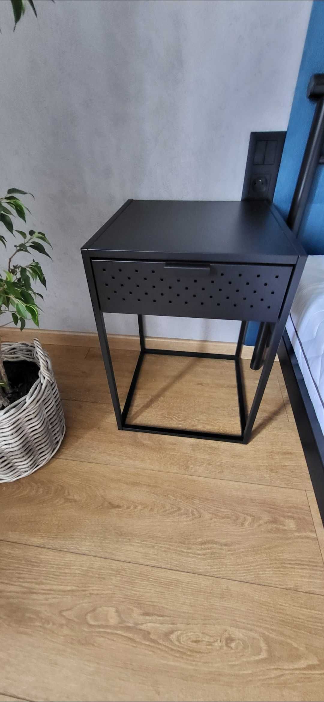 komoda 3-drzwiowa + szafka nocna