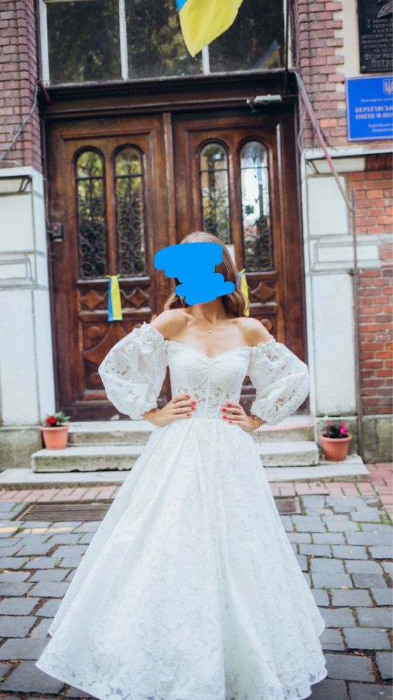 Платье, сукня весільна, випускна