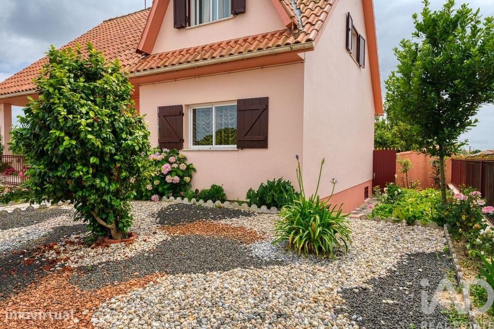 Casa tradicional T5 em Souto da Carpalhosa e Ortigosa de 197,00 m2