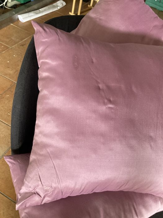 3 almofada em bom estado