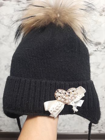 Зимові шапочки для дівчинки.Дуже гарненькі