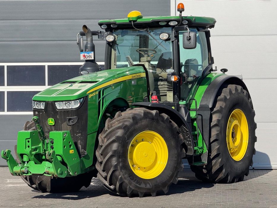 John Deere 8400 R  *4300 mth!!*