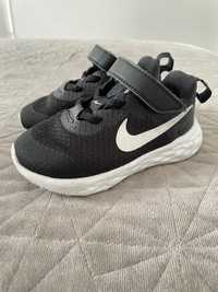 Nike Revolution bebé T22