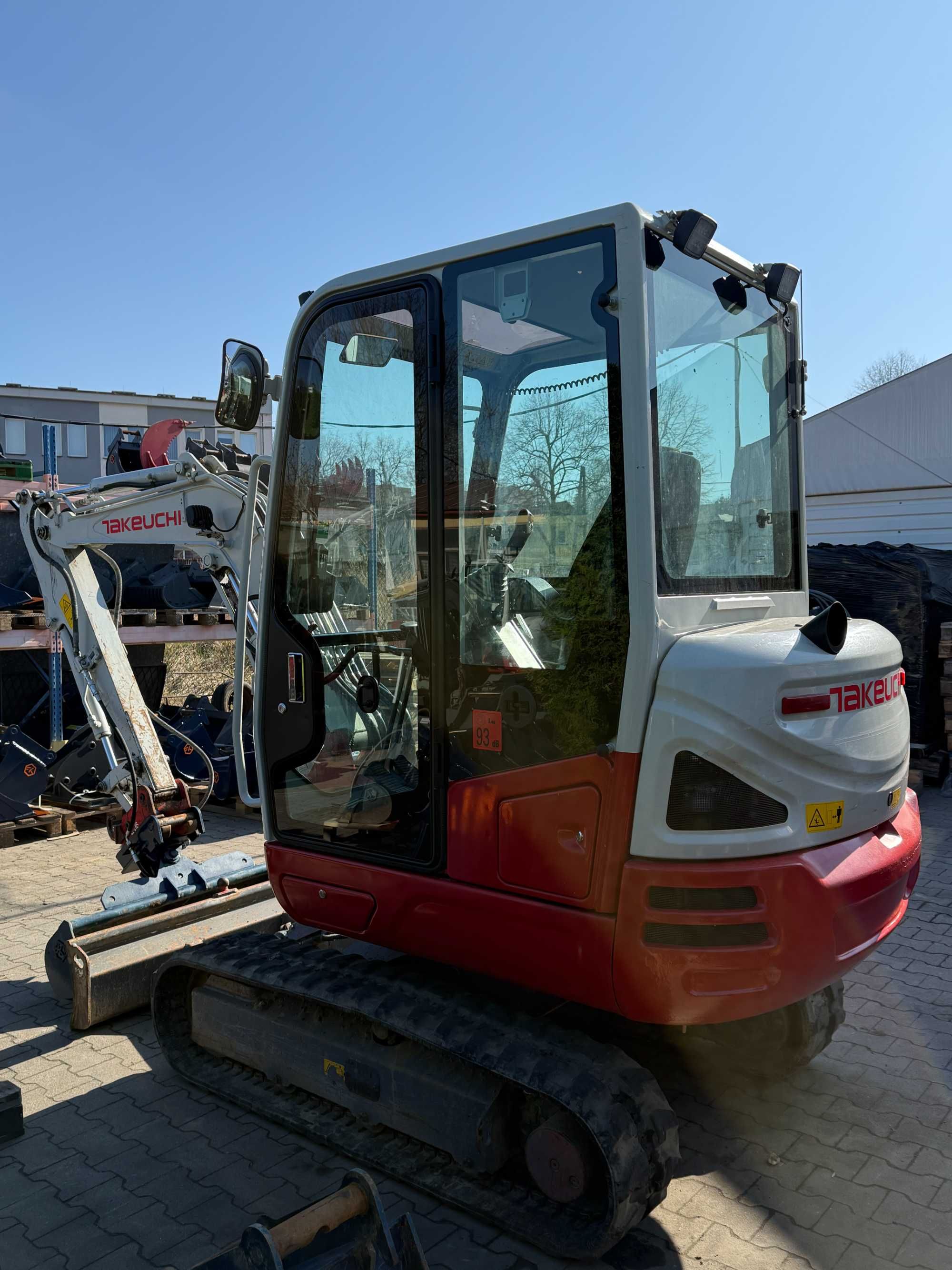 Minikoparka Takeuchi TB230 [3 tony] - używana, bardzo dobry stan!